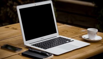 workstation-336369_640